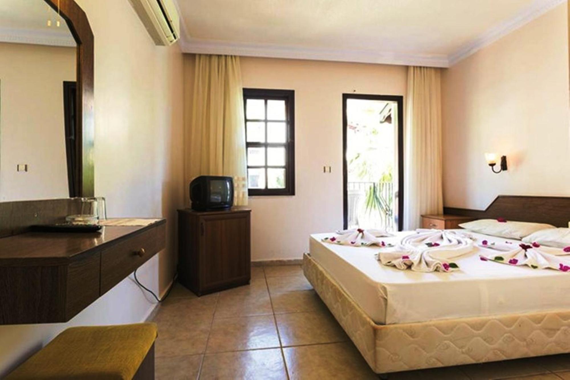 Mavibelce Hotel Oludeniz Exterior photo
